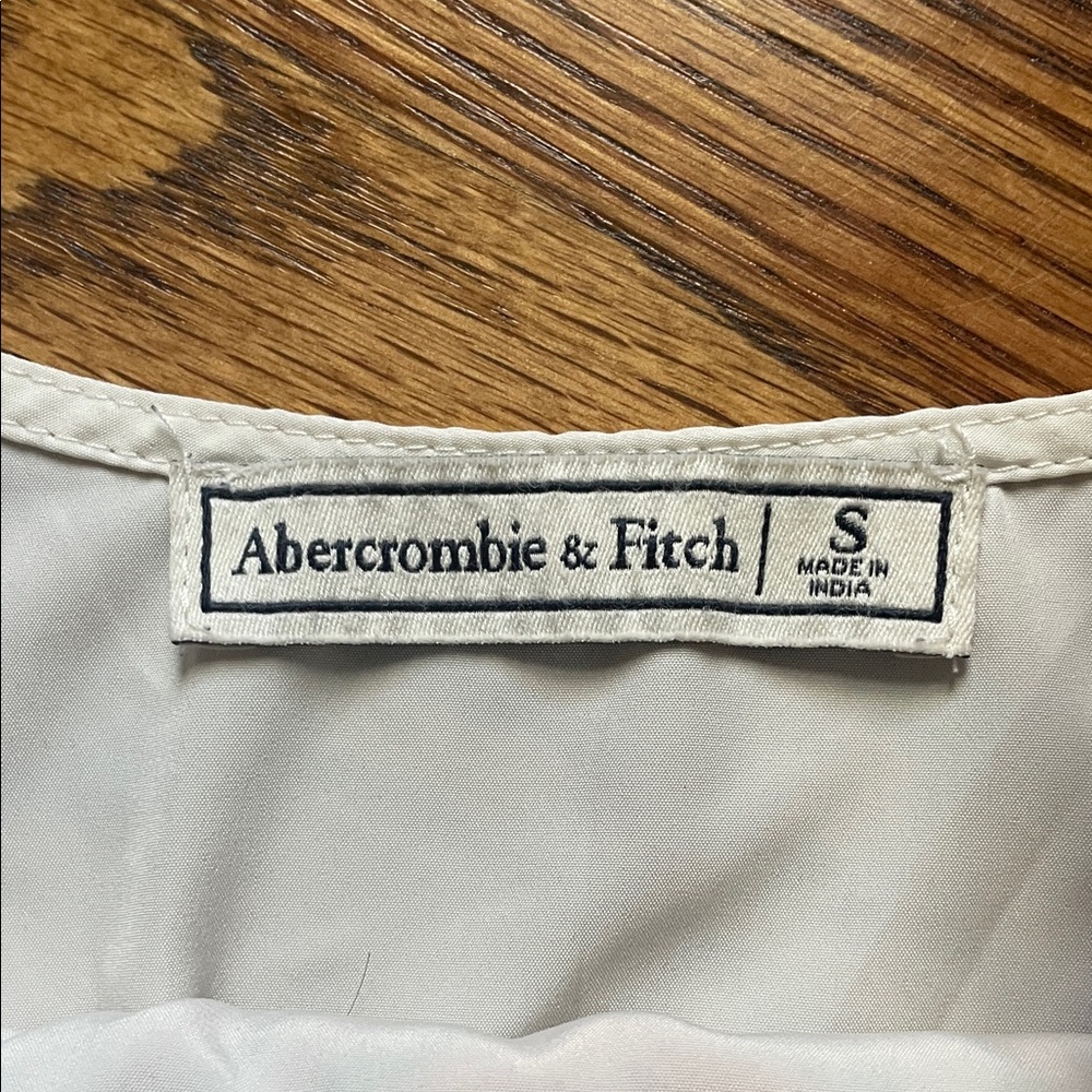 Abercrombie & Fitch Red and White Embroidered Boho Silky Camisole/Top Small - Picture 3 of 7